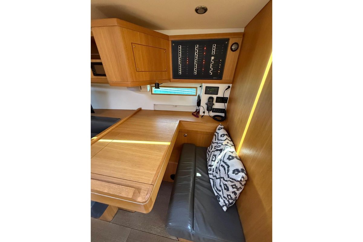 2012 Solaris 48 