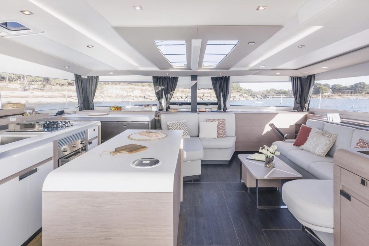 2022 Fountaine Pajot 51 