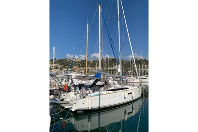 2018 Jeanneau Sun Odyssey 349