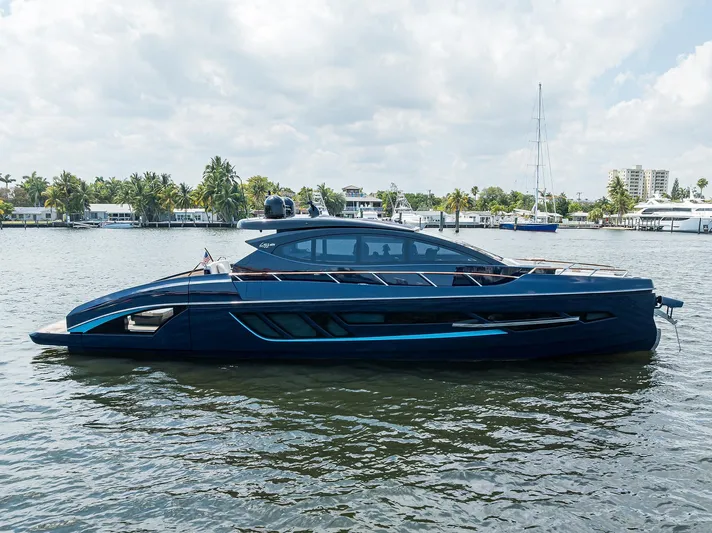 Lazzara Lsx 67 Yacht Photos Pics 