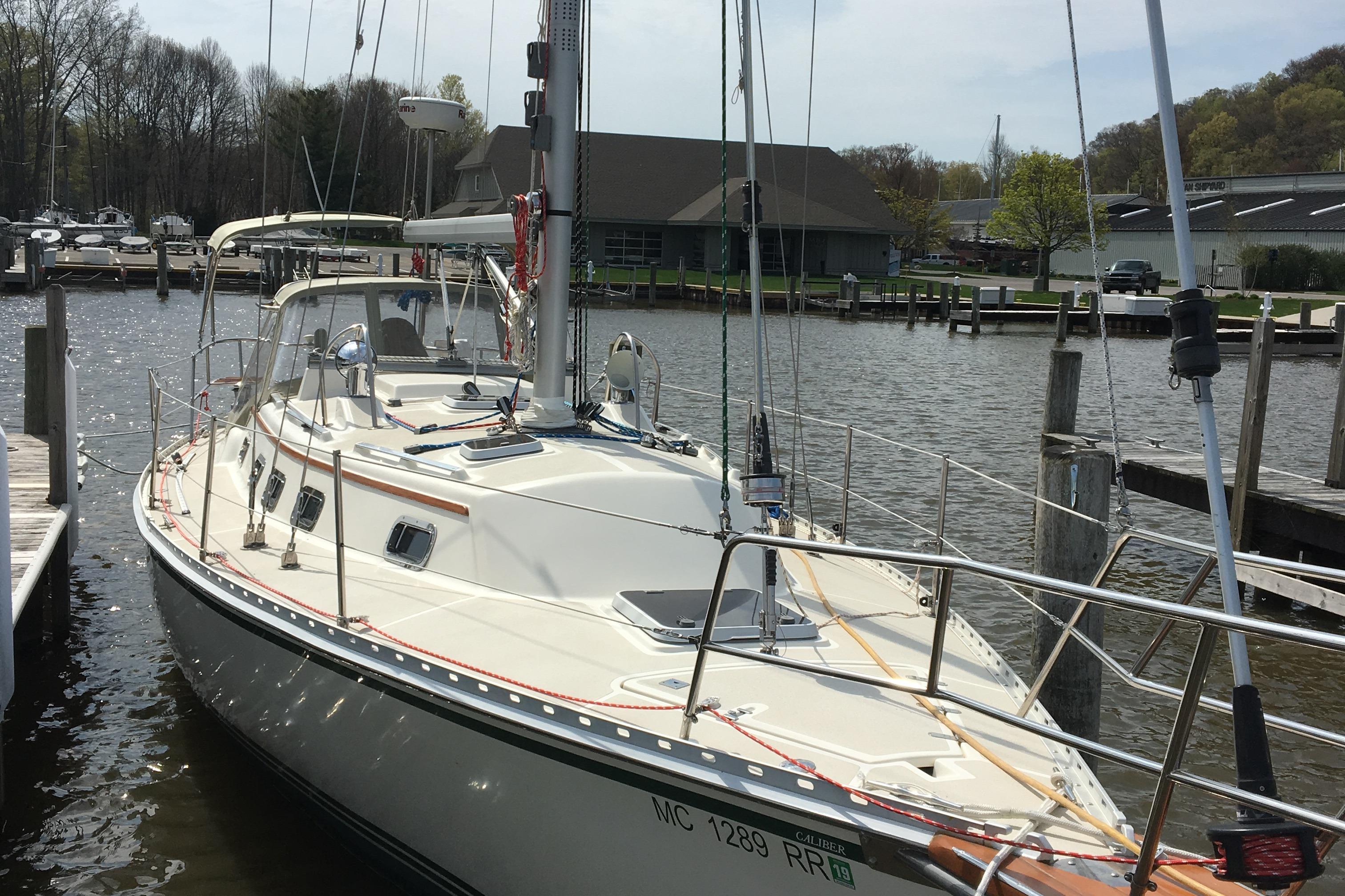 caliber 35 sailboat review