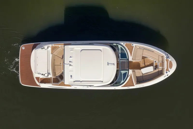  Yacht Photos Pics Overhead view of 2016 Sea Ray 350 SLX boat on water.