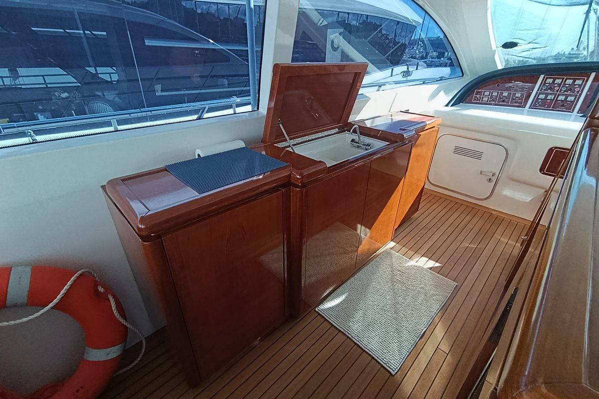 2001 Mangusta 73 