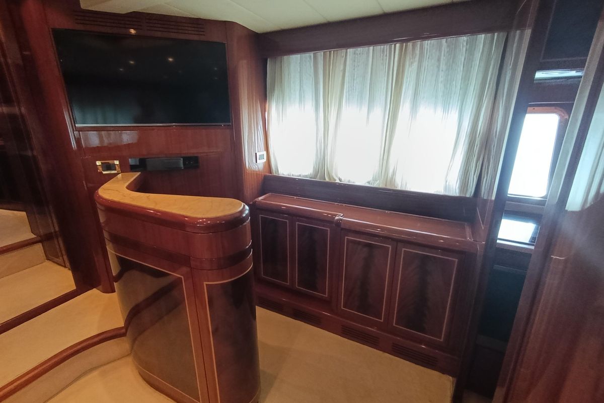 2001 Mangusta 73 