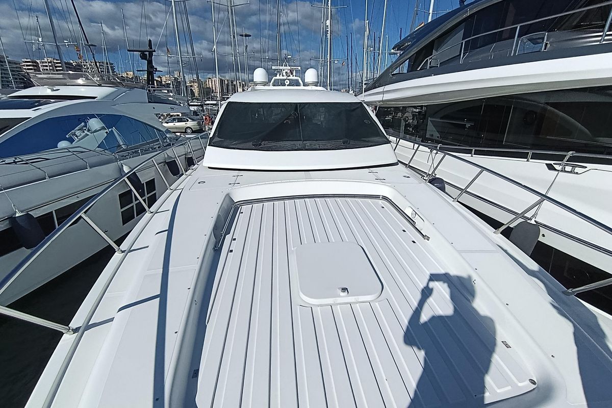 2001 Mangusta 73 