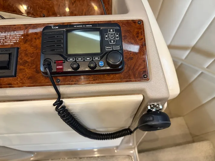 The Office Yacht Photos Pics VHF marine radio on 2001 Bayliner 5288 Pilot House Motoryacht dashboard.