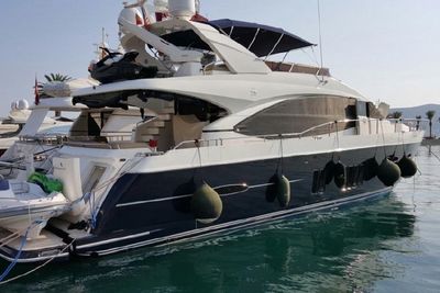 Yacht