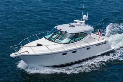 Tiara Yachts 3500 Sovran