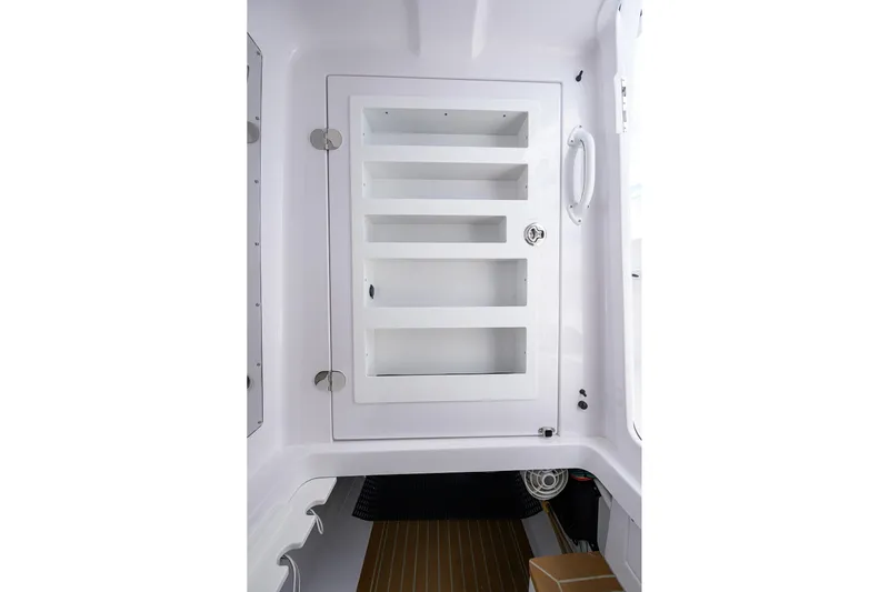 Two Krickets Yacht Photos Pics Bahama 41 Two Krickets - Helm