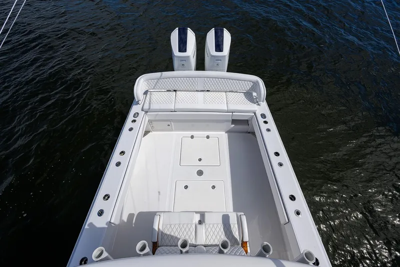 Two Krickets Yacht Photos Pics Bahama 41 Two Krickets - Cockpit