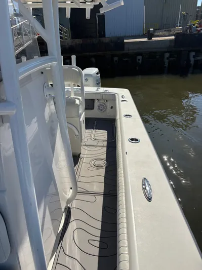  Yacht Photos Pics Egret 290 boat from 2019 at dock, interior view.