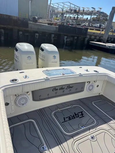  Yacht Photos Pics Egret 290 boat from 2019 with Suzuki engines at dock.