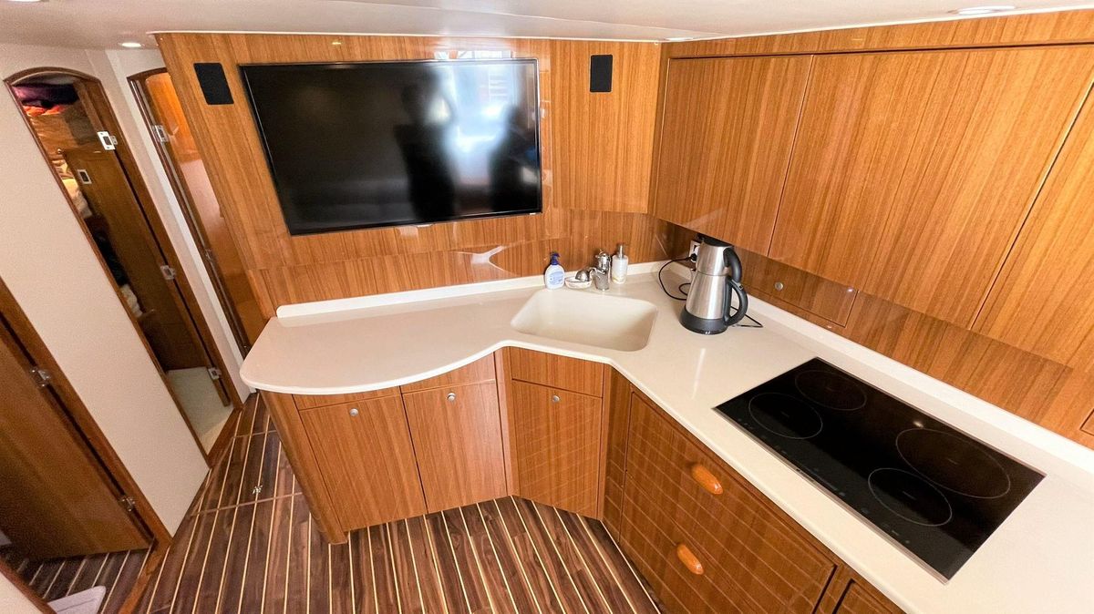 2013 Viking 56 