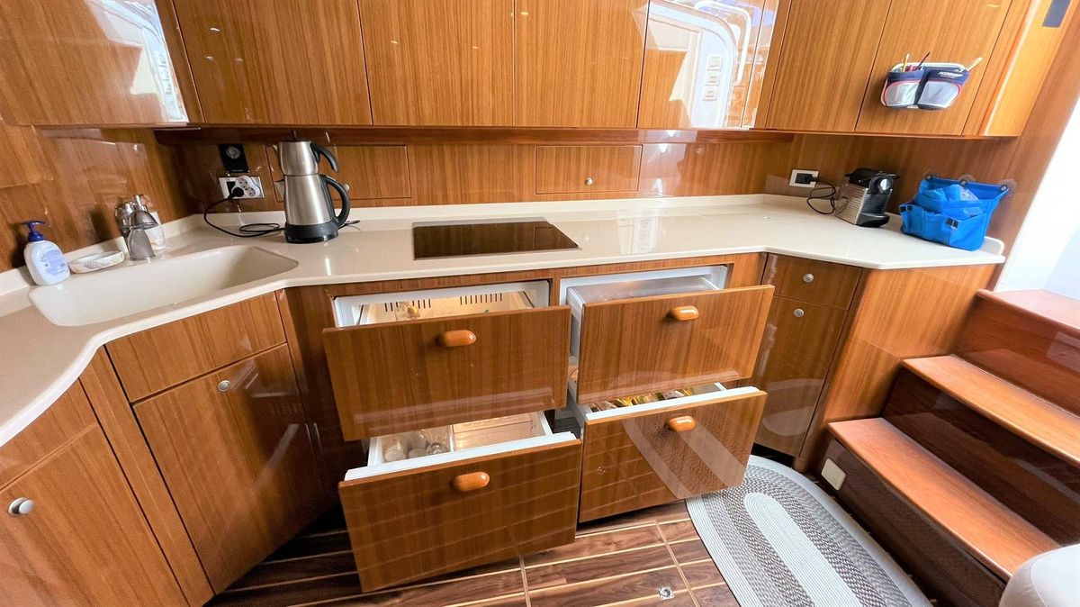 2013 Viking 56 