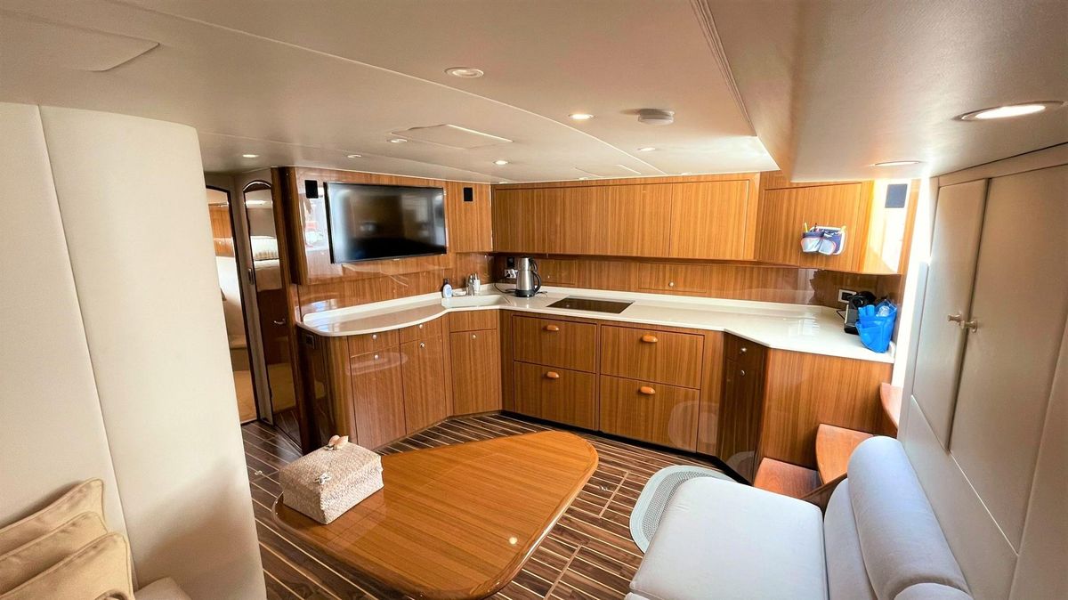 2013 Viking 56 