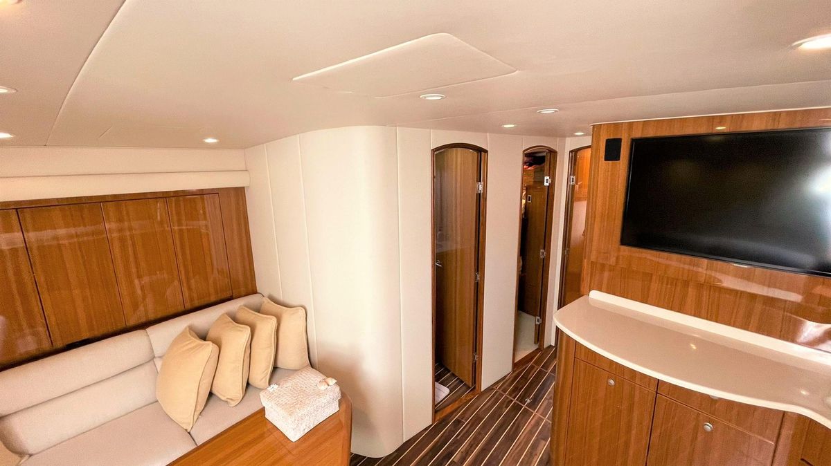 2013 Viking 56 
