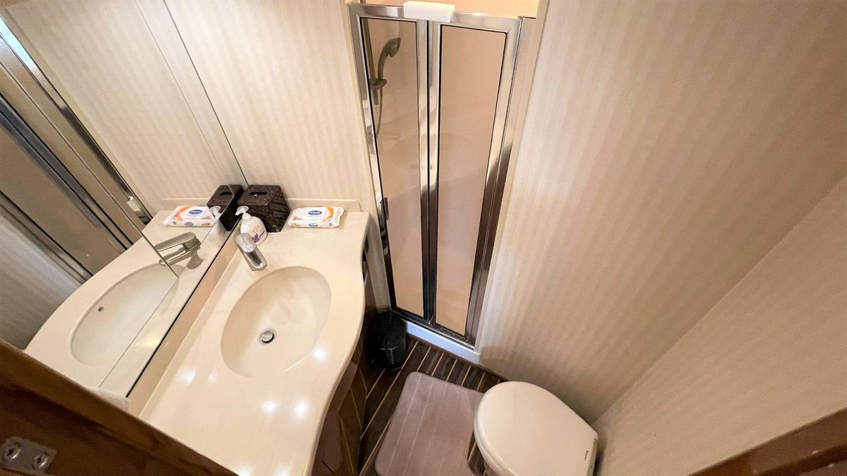 2013 Viking 56 