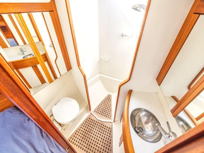 Annabella Yacht Photos Pics 