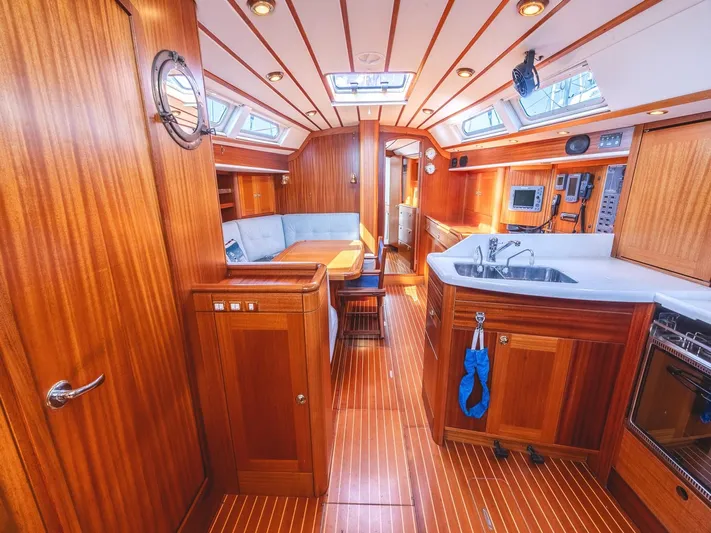 Annabella Yacht Photos Pics 