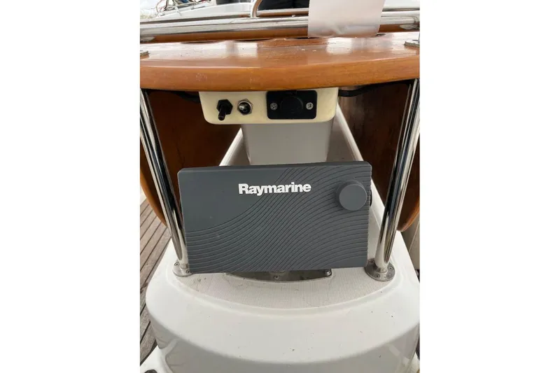 Arrow Yacht Photos Pics Raymarine equipment on Jeanneau Sun Odyssey 45, 2008 model, yacht dashboard.