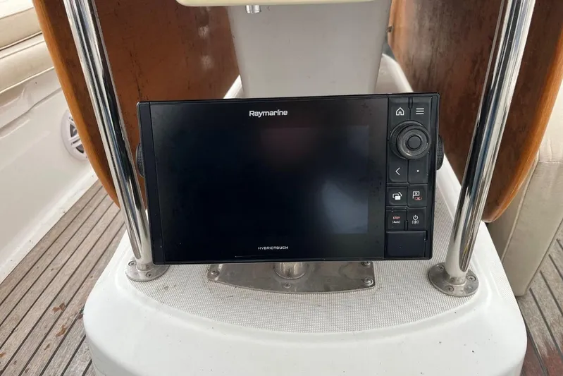 Arrow Yacht Photos Pics Raymarine navigation system on 2008 Jeanneau Sun Odyssey 45 yacht.