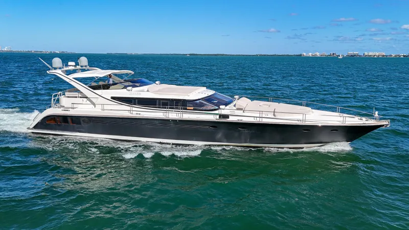 Zooom Yacht Photos Pics 