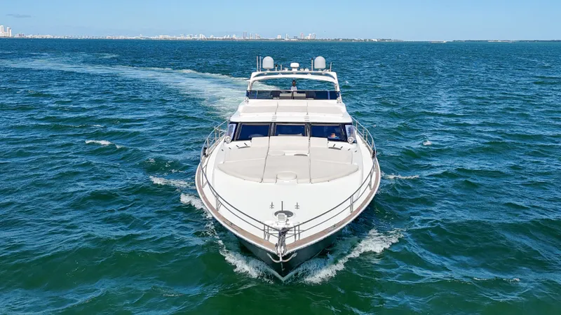 Zooom Yacht Photos Pics 