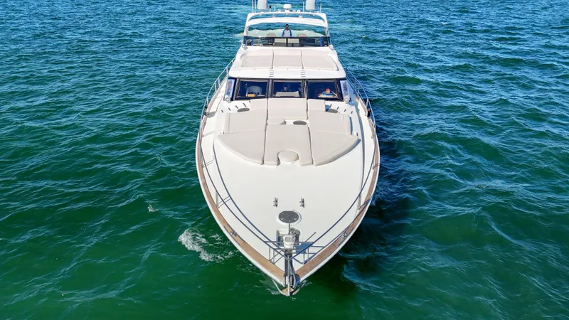 Zooom Yacht Photos Pics 