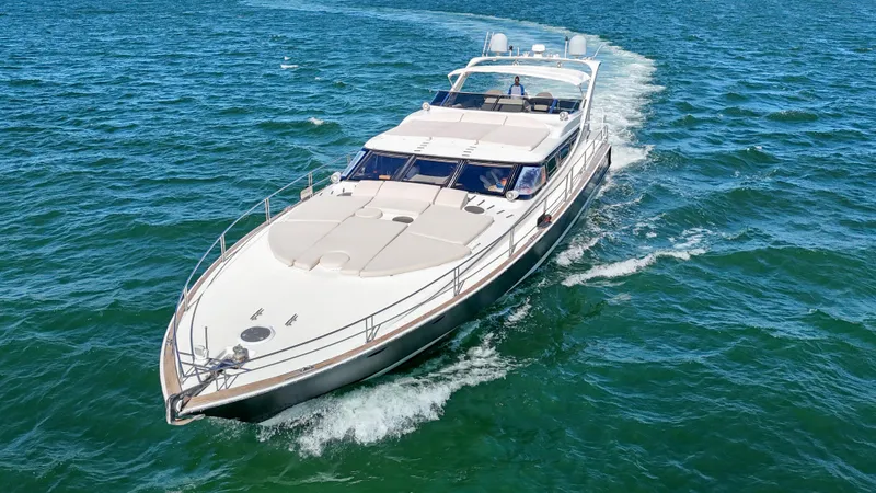 Zooom Yacht Photos Pics 