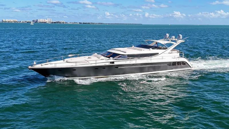 Zooom Yacht Photos Pics 