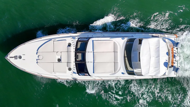 Zooom Yacht Photos Pics 