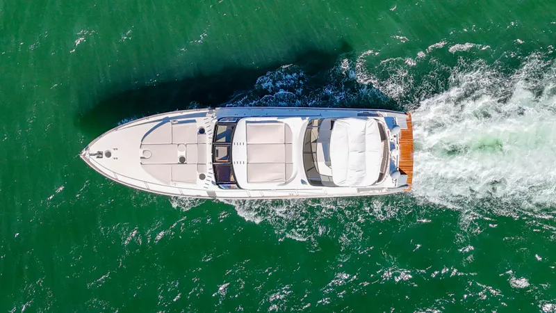 Zooom Yacht Photos Pics 