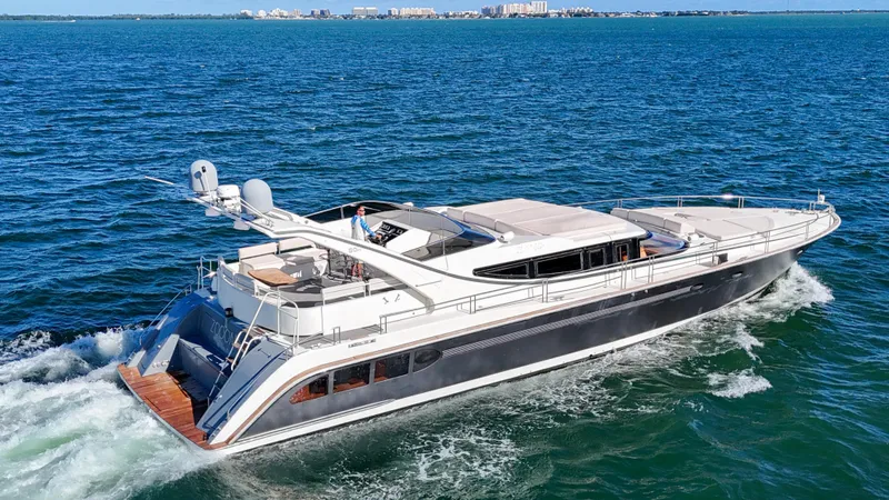 Zooom Yacht Photos Pics 