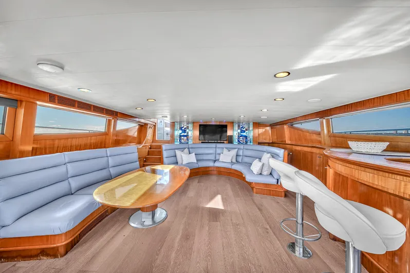 Zooom Yacht Photos Pics 