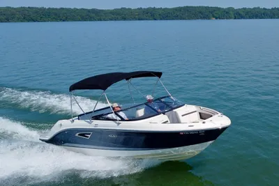 Sea Ray SLX 230