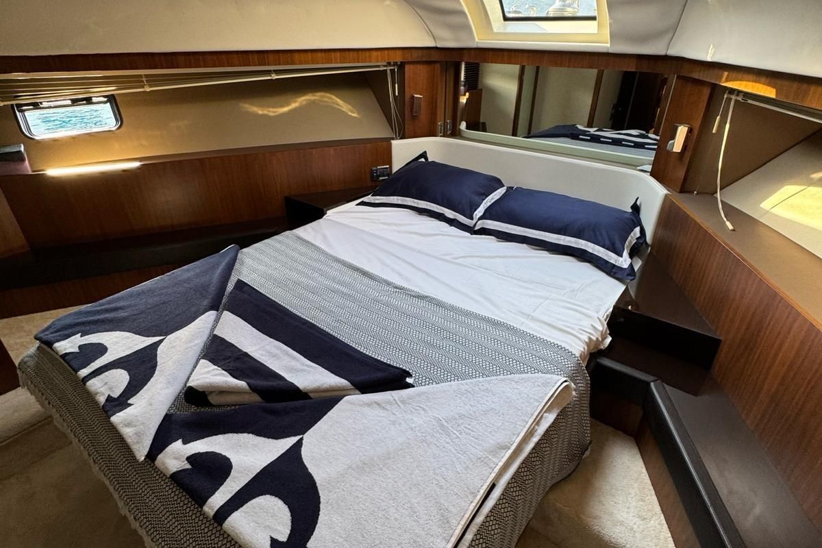 2013 Fairline 61 