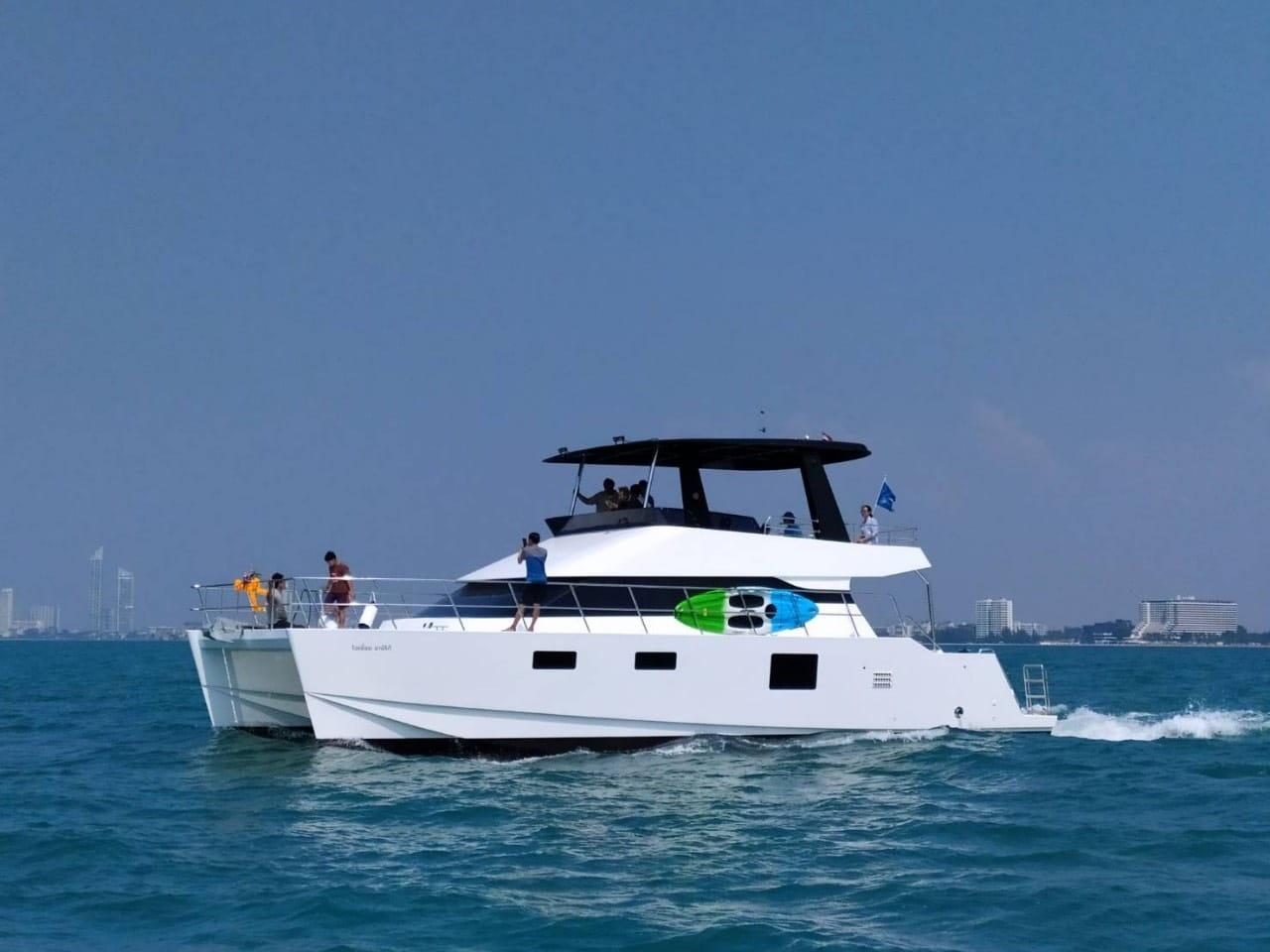 power catamaran brands