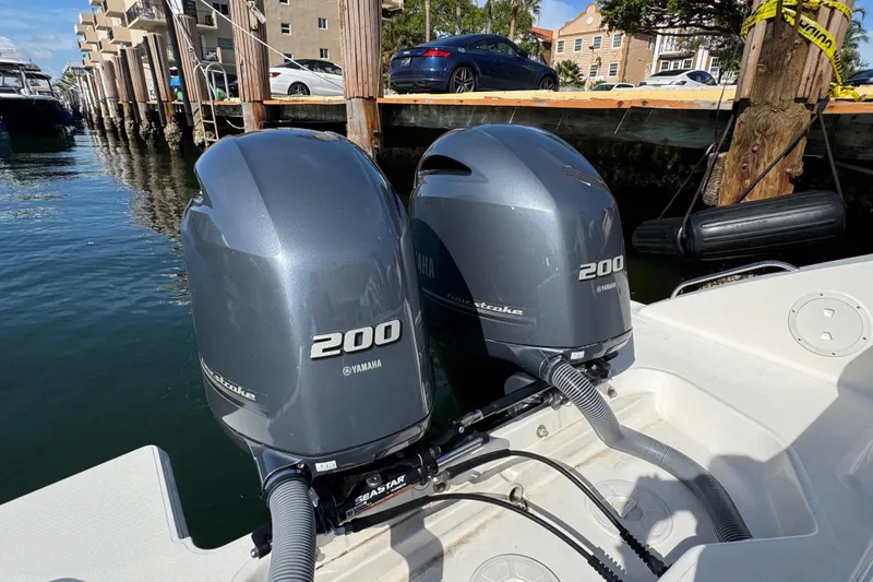  Yacht Photos Pics Twin Yamaha 200 outboard engines on a 2022 Pursuit DC 266 Dual Console boat.