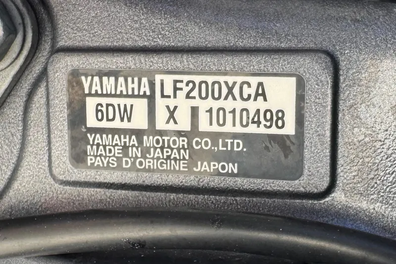  Yacht Photos Pics Yamaha LF200XCA engine label on 2022 Pursuit DC 266 Dual Console boat.