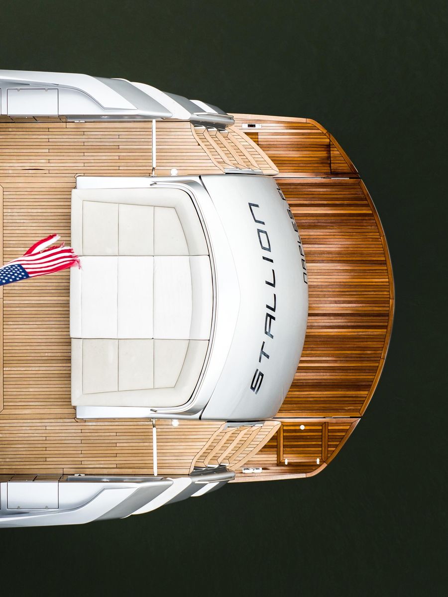 2022 Pershing 92 
