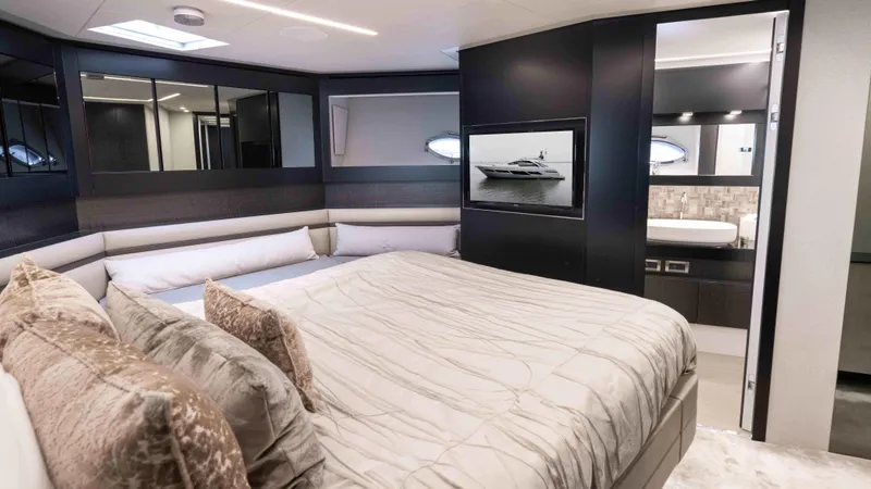 Stallion Yacht Photos Pics 