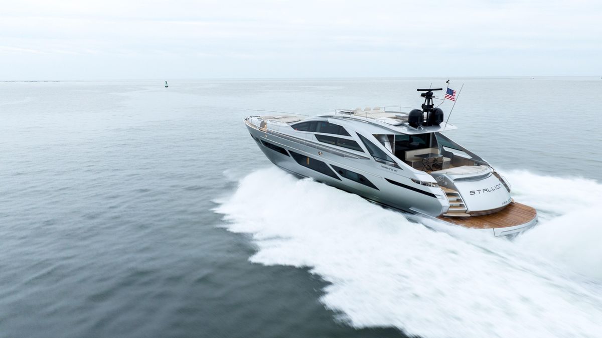 2022 Pershing 92 