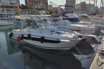 2022 Jeanneau Cap Camarat 9.0 wa
