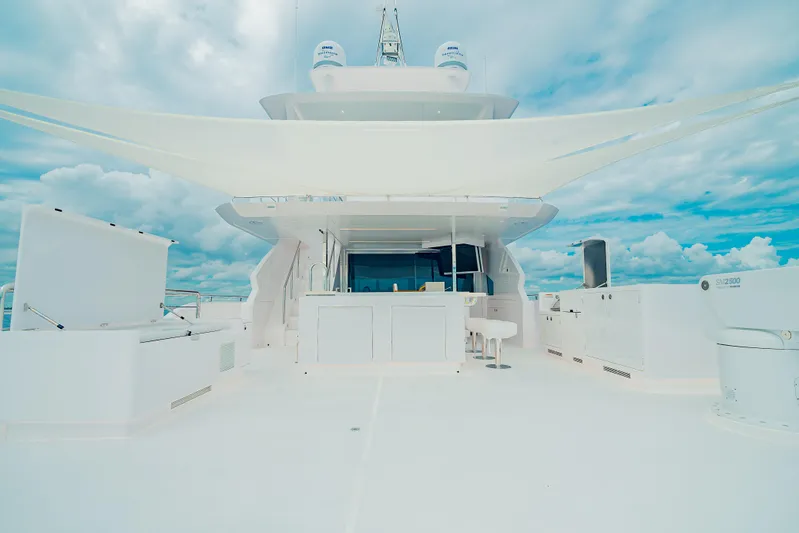 Fd100-908 - In Production Yacht Photos Pics Boat Deck w/ Jacuzzi *Sistership*