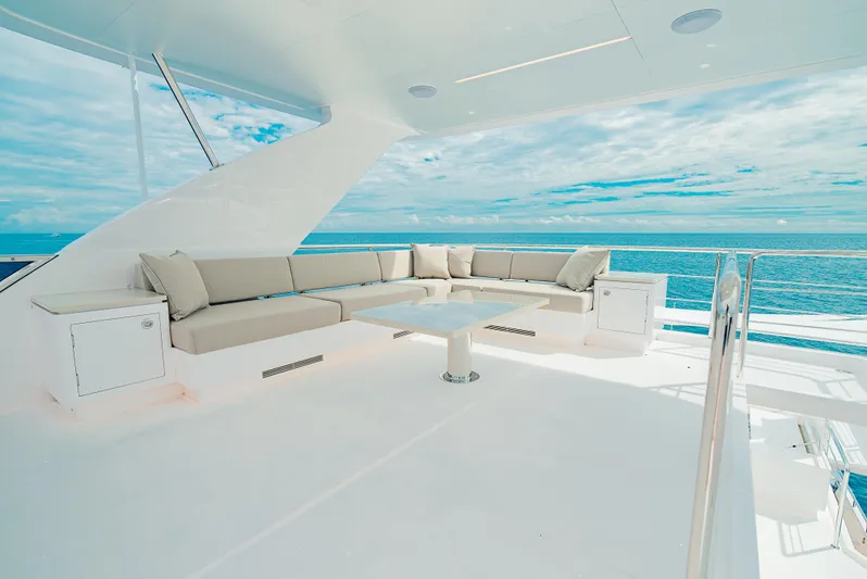 Fd100-908 - In Production Yacht Photos Pics Tri-Deck Seating area *Sistership*