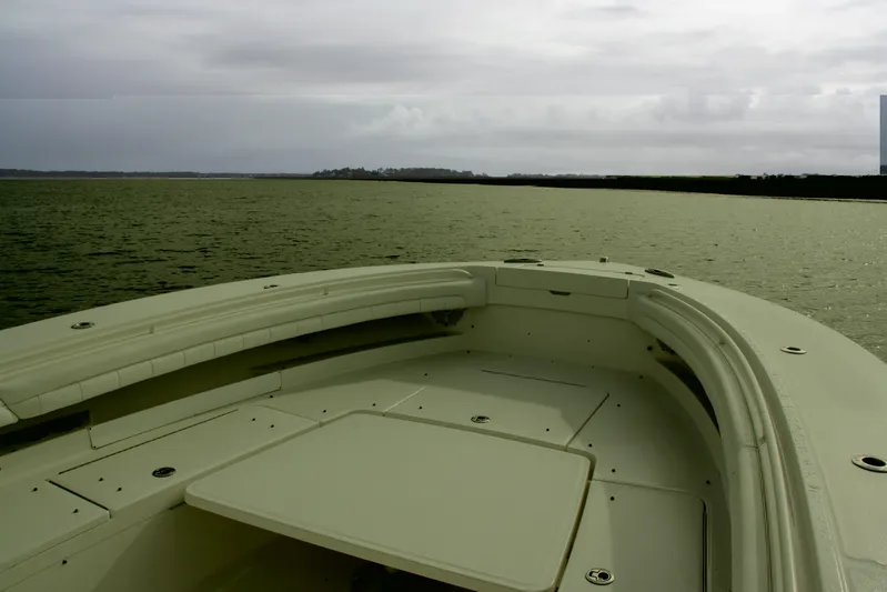 Perchy Yacht Photos Pics Regulator 34 Perchy- Bow