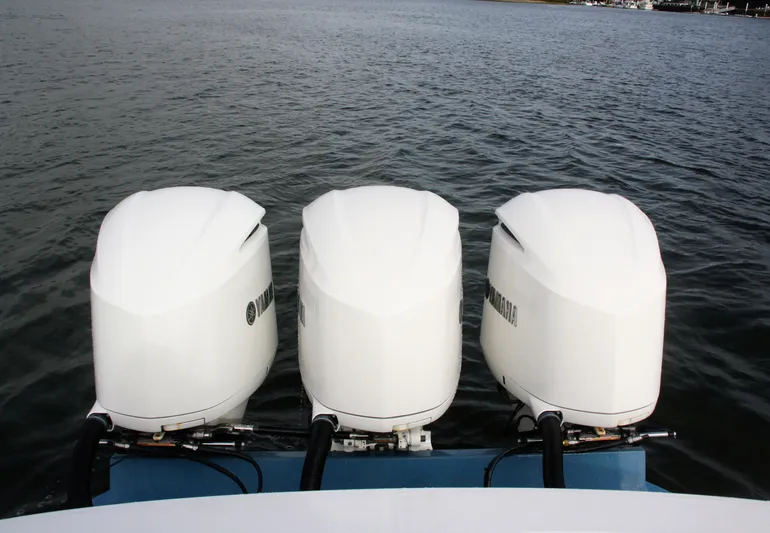 Perchy Yacht Photos Pics Regulator 34 Perchy- Engines