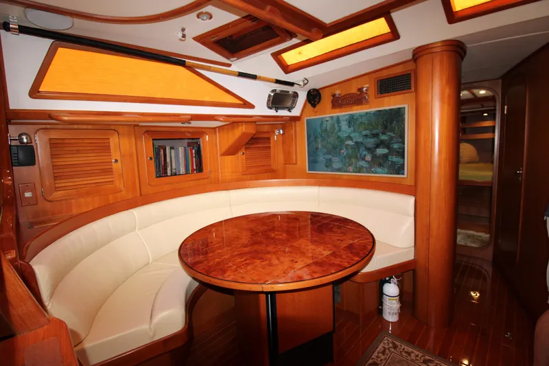 Challenger Yacht Photos Pics 