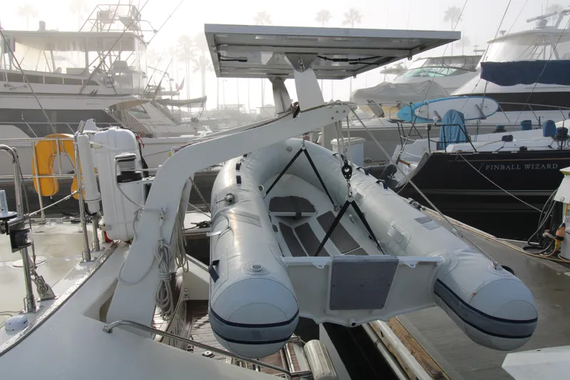 Challenger Yacht Photos Pics 