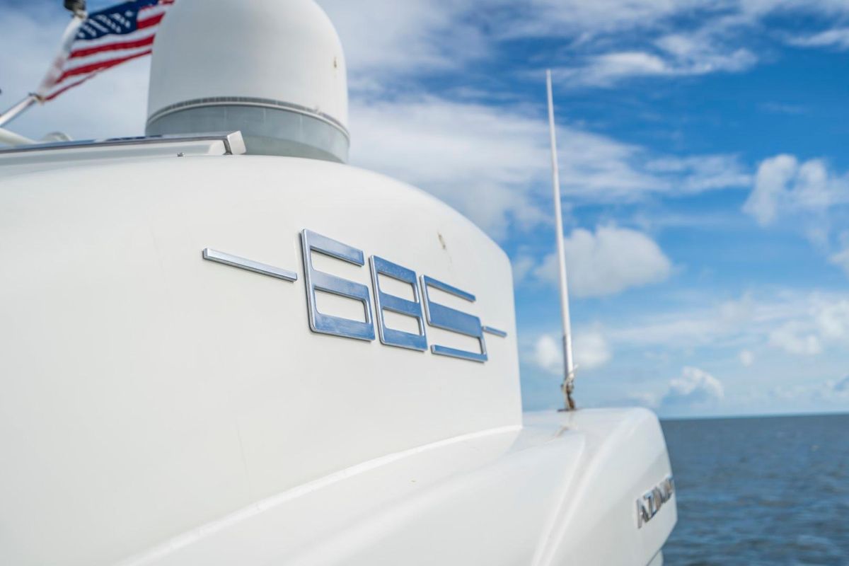 2007 Azimut 68 